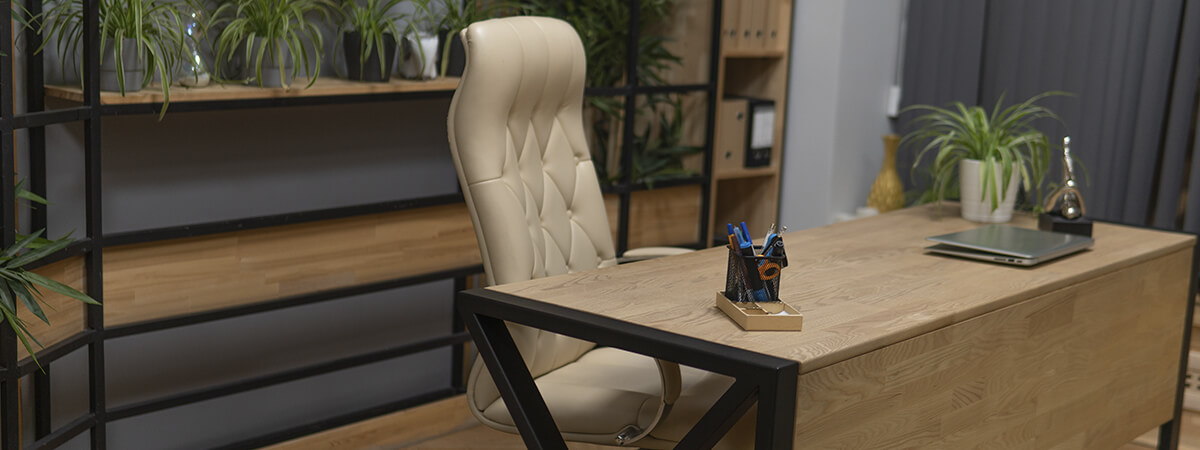 Стол из массива: особенности эксплуатации | БелДоорс-Ростов